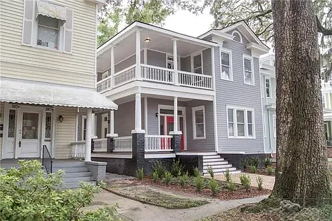 4 bed, 2.5 bath, 1800 sqft, $700 — Photo 1