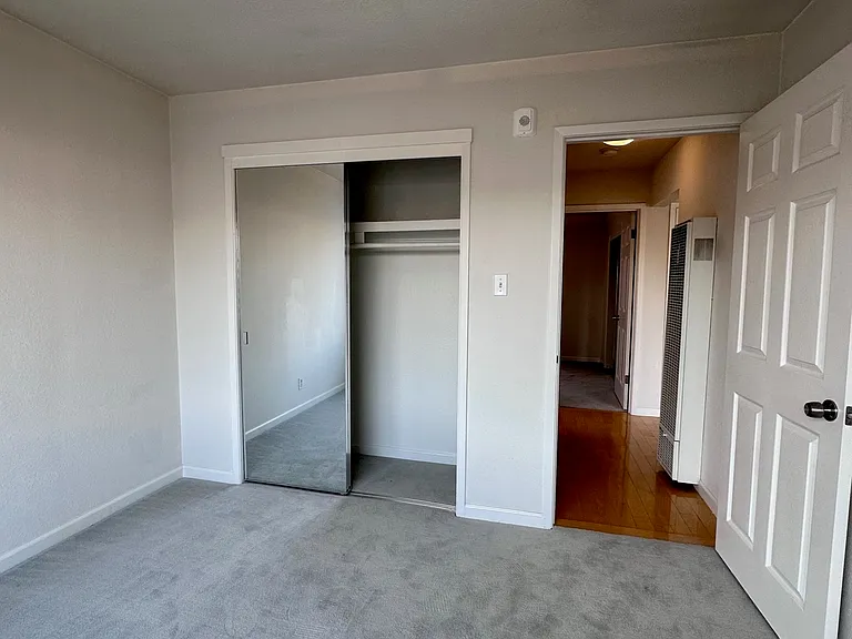 2847 Folsom St #6 — Photo 8