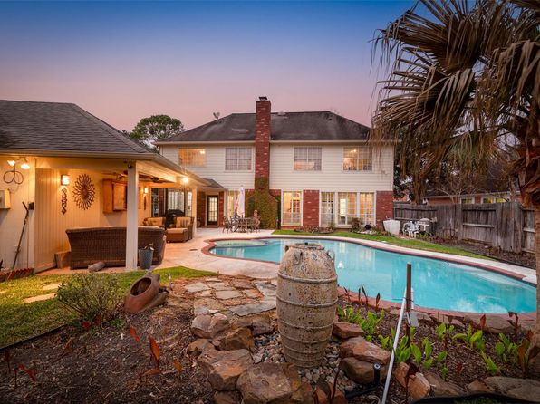 3815 Bratton St, Sugar Land, TX 77479