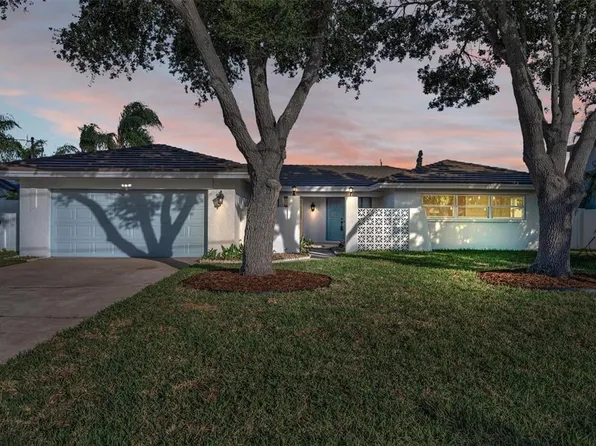 1695 Clearwater Harbor Dr, Largo, FL 33770