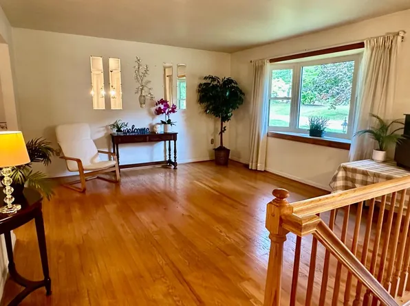 1508 Carriage Hill Dr, Westminster, MD 21157