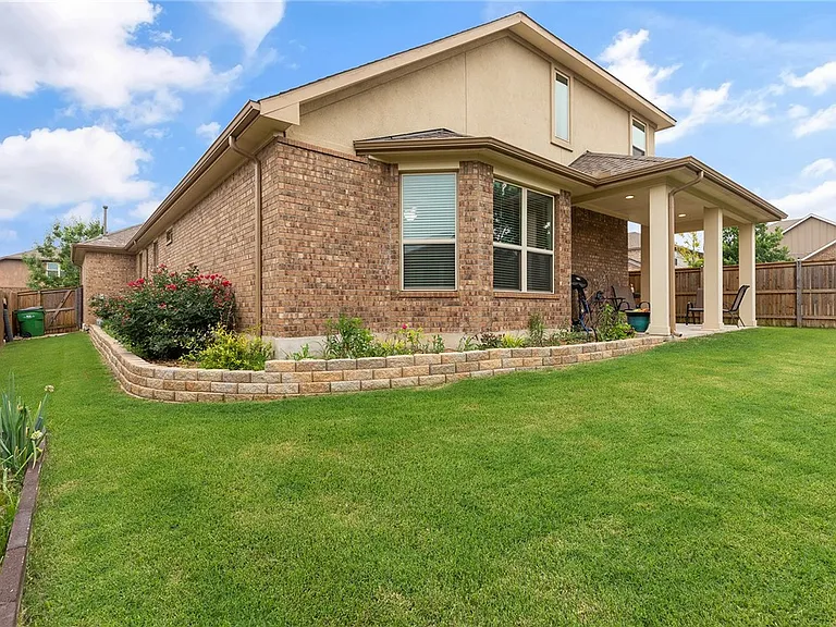 2700 Santa Domingo Dr — Photo 5