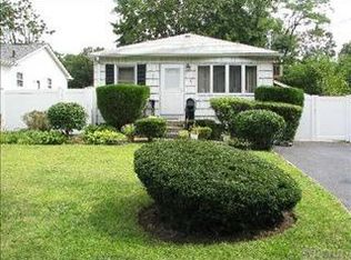 59 Madison Ave, Brentwood, NY 11717