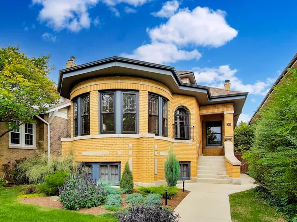 34 Le Moyne Pkwy, Oak Park, IL 60302