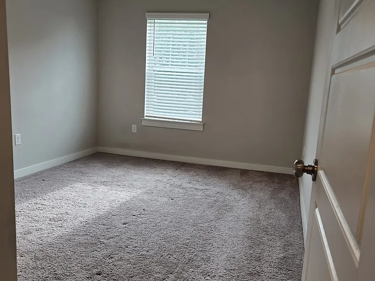 326 Lydia Dr — Photo 30