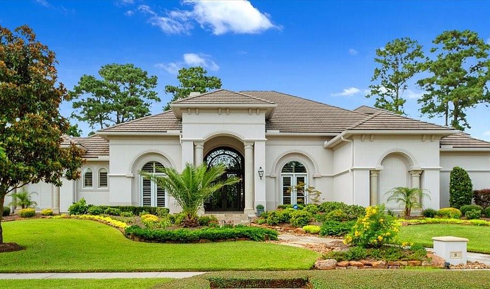 1st image of 8 Golf Links Ct