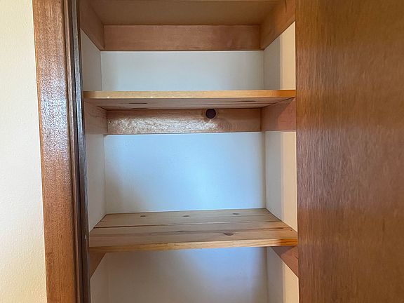 5th image of 410 Washington St APT 4