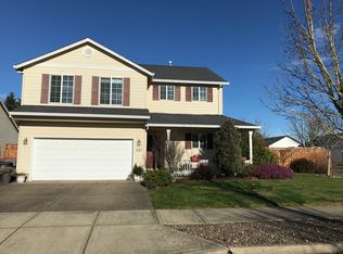 721 NE Wintercrest Dr, McMinnville, OR