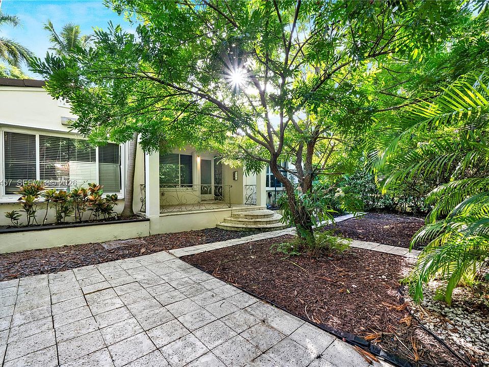 1st image of 3415 Royal Palm Ave