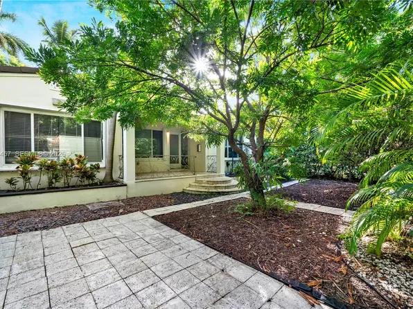 3415 Royal Palm Ave, Miami Beach, FL 33140