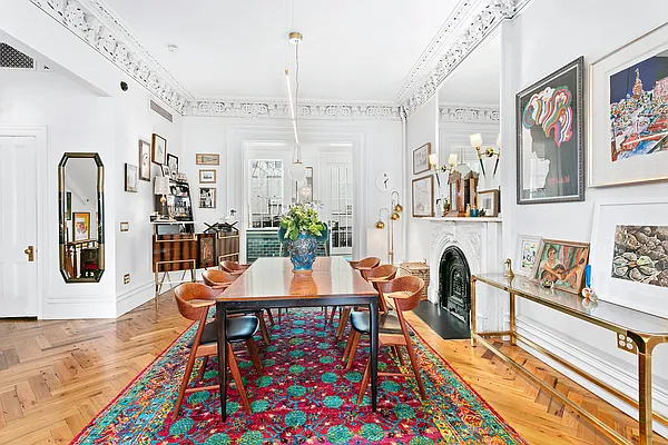 Sold by Compass | media 34