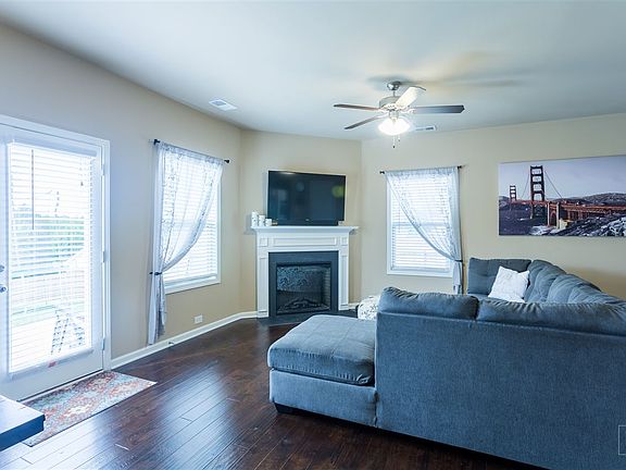 5th image of 628 Slippery Moss Dr