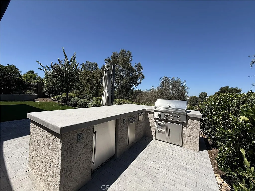 5 bed, 3.5 bath, 3427 sqft, $7,200 — Photo 4