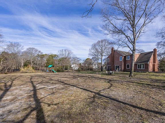 5th image of 7 Somers Ave