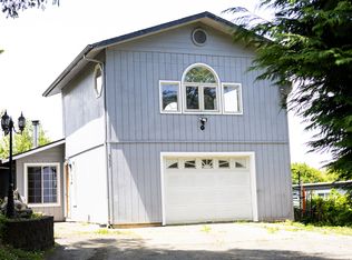 337 6th Ave, Coos Bay, OR 97420