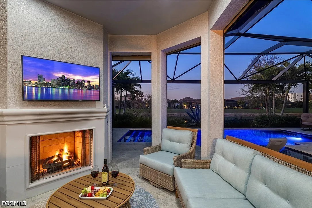 3 bed, 3.0 bath, 2373 sqft, $17,250 — Photo 2