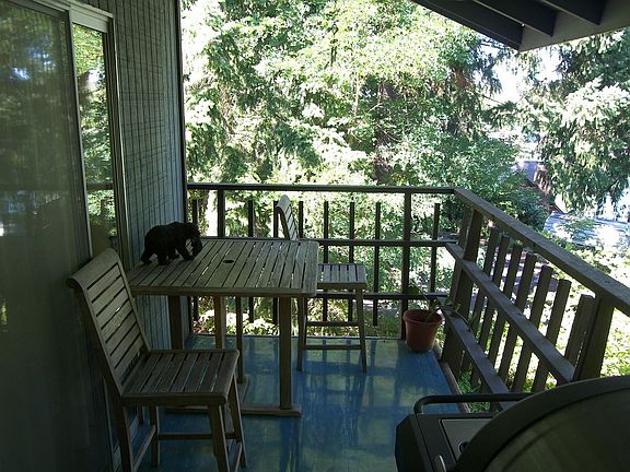 4th image of 1112B Shorewood Dr