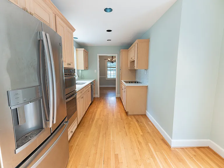 1700 Colonial Ave — Photo 16