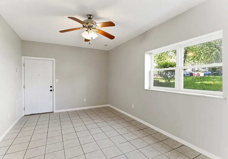 3300-3374 Valley View Dr NE #3334 — Photo 3