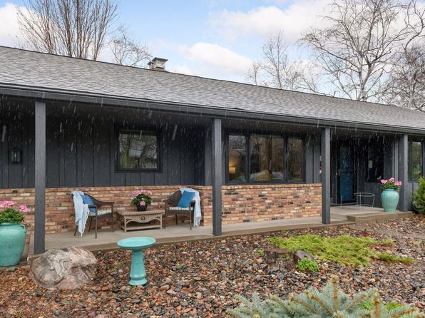 2905 Everest Ln N, Plymouth, MN 55447