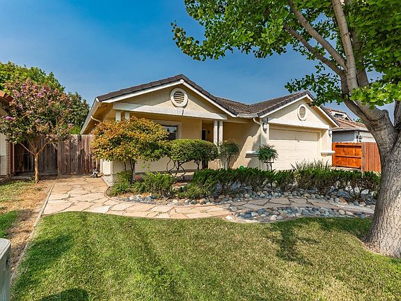 3rd image of 934 Norman Drive