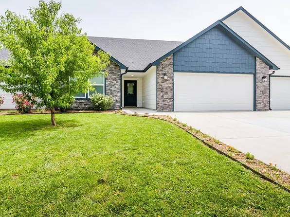 2126 Lawrence Rd, Manhattan, KS 66502