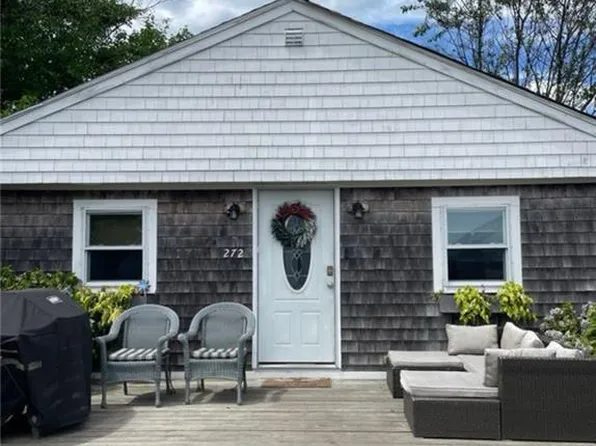 272 Riverside St, Portsmouth, RI 02871
