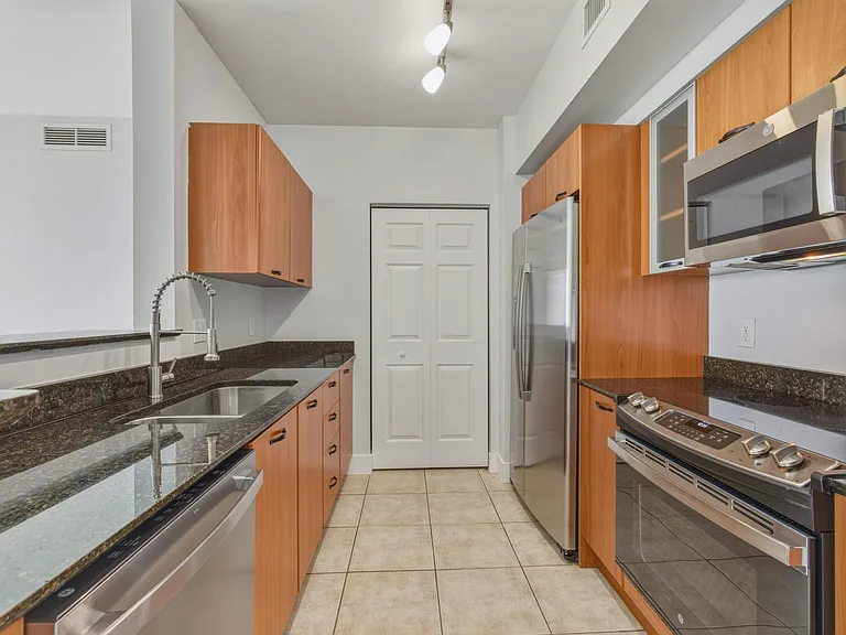 625 Casa Loma Blvd #1206 — Photo 6