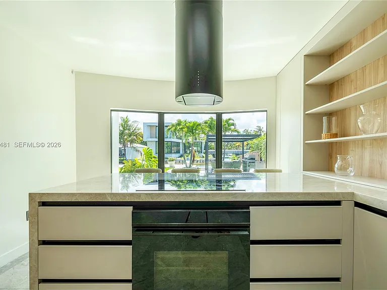 7850 Hawthorne Ave — Photo 23