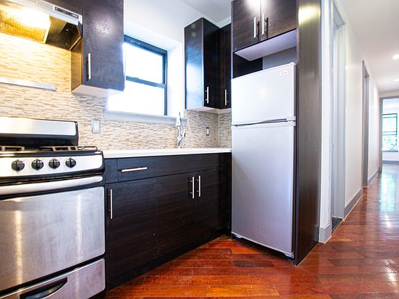 2nd image of 456 Lexington Ave #2N