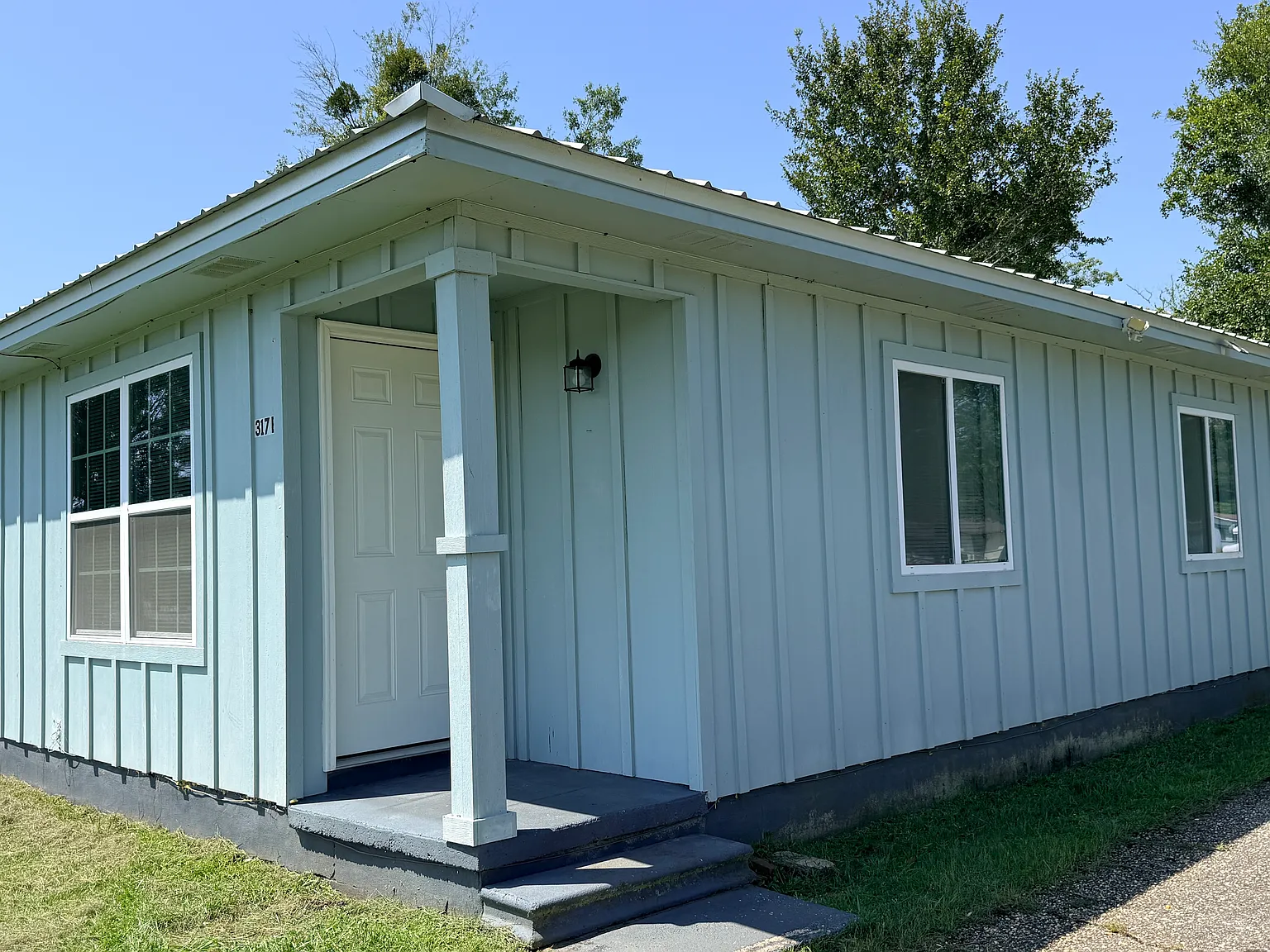 2 bed, 960 sqft, $1,700 — Photo 1