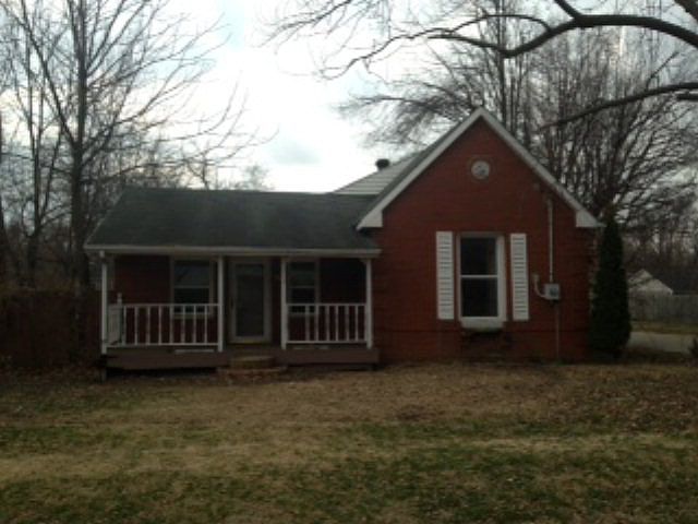 1st image of 912 W 12th St