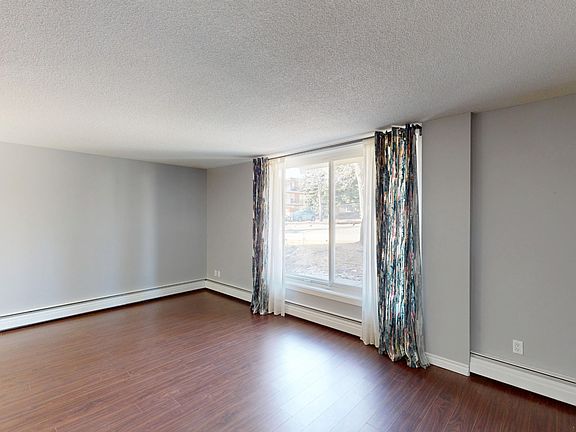 2nd image of 315 Heritage Dr SE #314