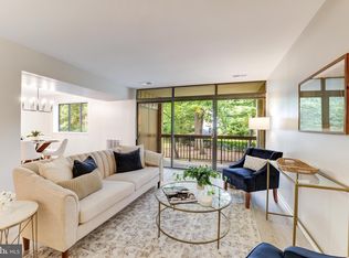 1646 Parkcrest 1d 200, Reston, VA 20190