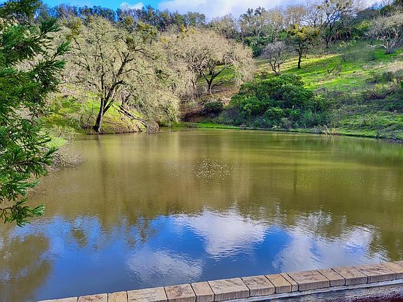 3rd image of 1477 Leslie Road