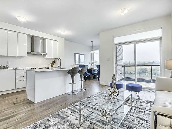 3rd image of 3177 Mintwood Cir