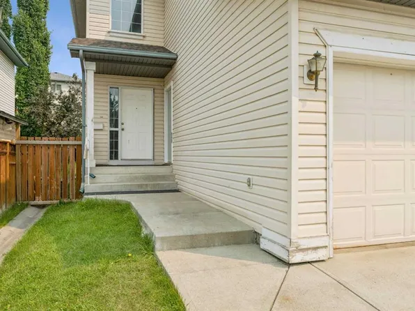 181 S Tuscarora Pl NW, Calgary, AB T3L 2G1