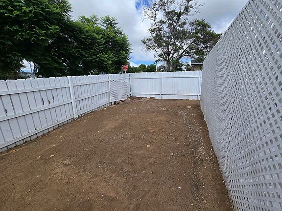 3rd image of 445 25th St #5