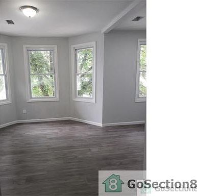 3rd image of 750 S 16th St #1