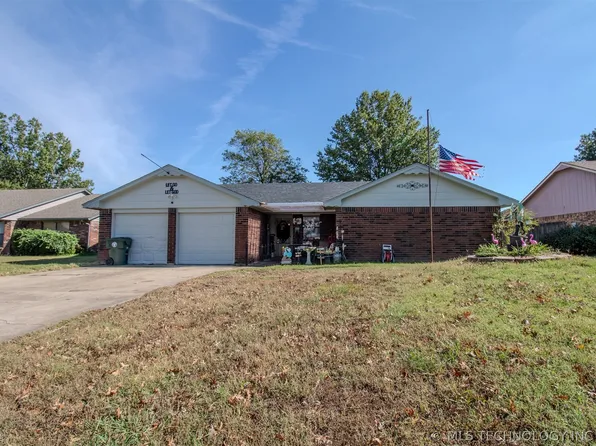 704 Foltz Ln, Muskogee, OK 74403