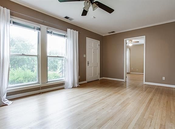 3rd image of 1606 Elmwood Blvd
