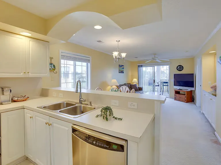 4405 Eastport Blvd #D4 — Photo 3