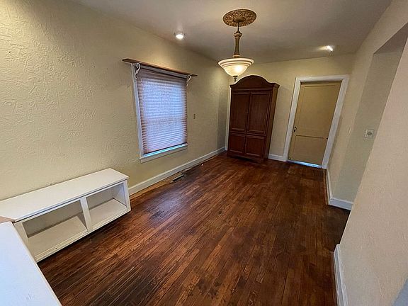 4th image of 620 N 11th St