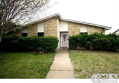 3 bed 2 bath 1493 sqft home built 1976
