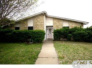 2113 Clark Trl, Grand Prairie, TX 75052