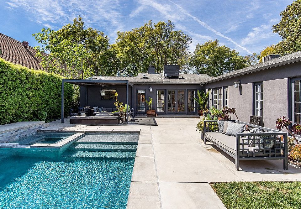 1st image of 4146 Ventura Canyon Ave
