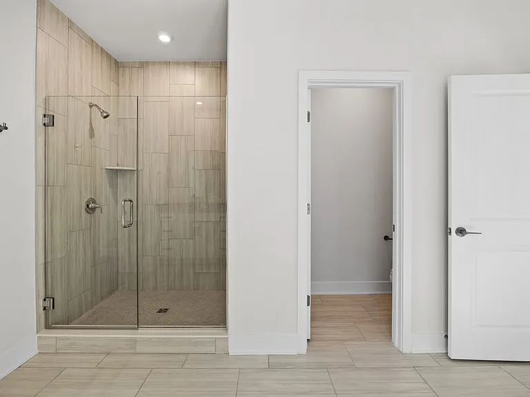 104 Alabaster Ln — Photo 18