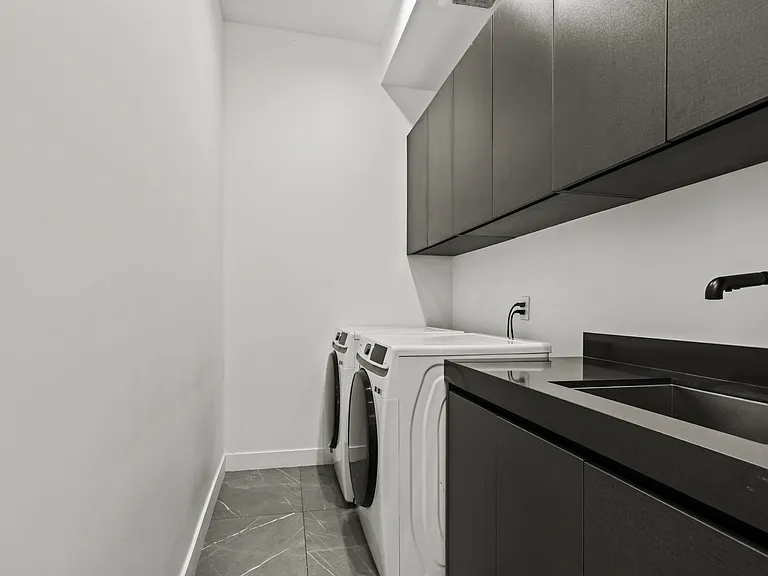12125 W Sunset Blvd — Photo 17