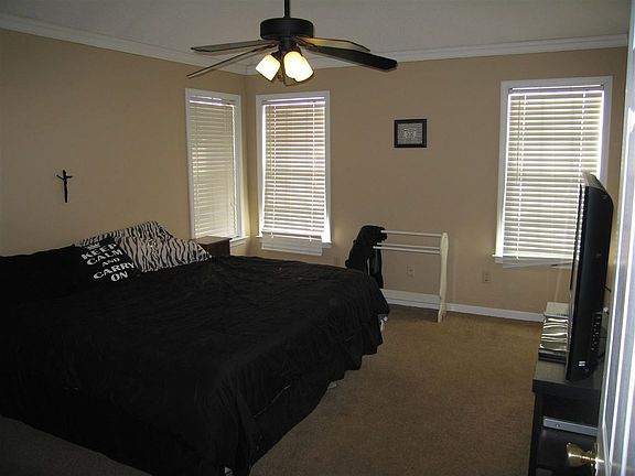 5th image of 2220 Lake Springs Ln