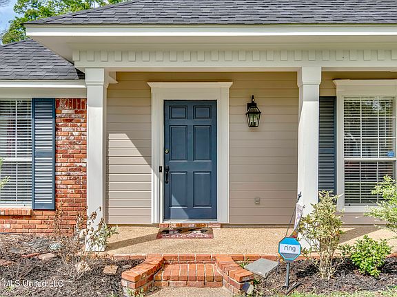 3rd image of 326 Sagewood Dr